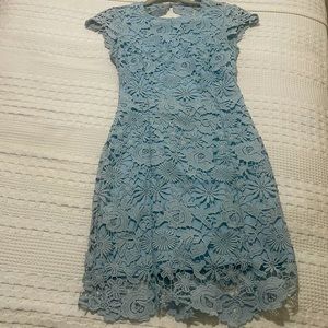 Open back mini lace dress